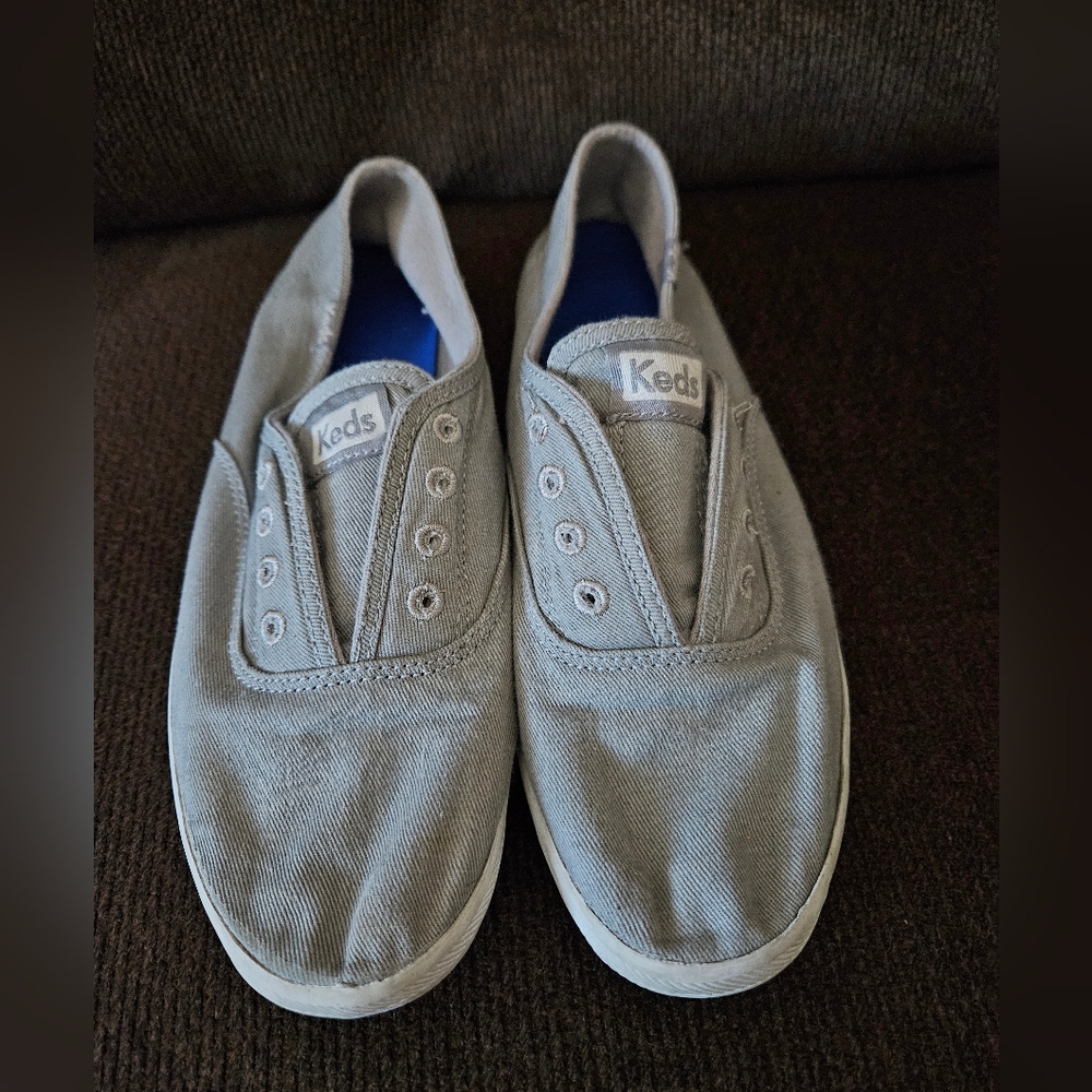 Keds Chillax Gray Slip-On Sneakers | Womens 6